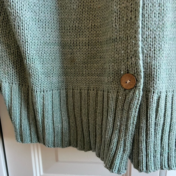 3 button Long Sleeve Sweater - Picture 7 of 10